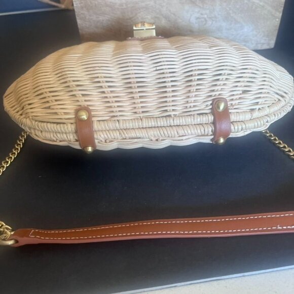 Talbots Clamshell Straw Crossbody Bag w/Leather Strap & Gold-Tone Chain - Picture 6 of 7